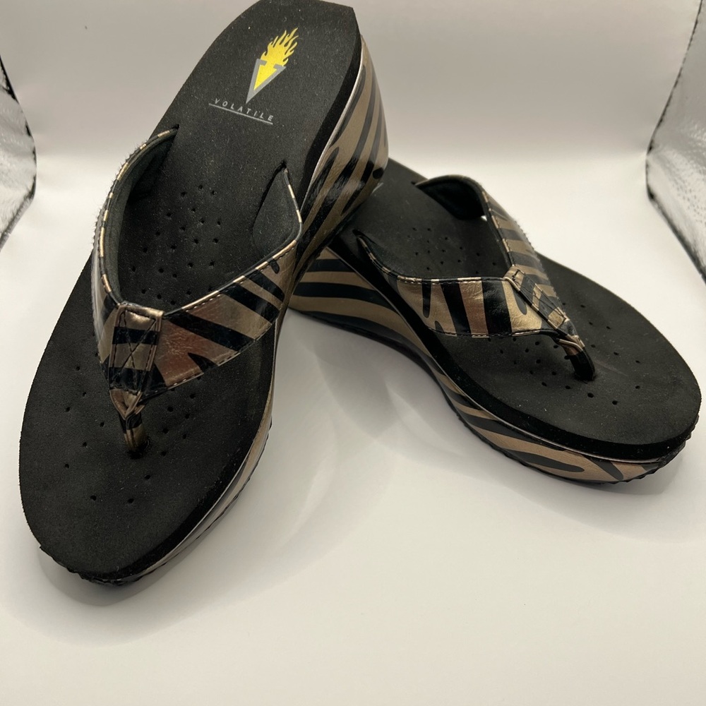 Yellow Box Women's Black and Brown Platform Sandals